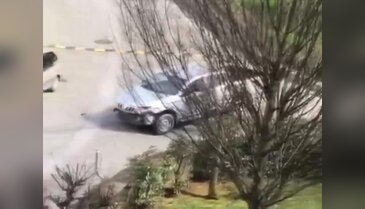 Cinnet getiren sürücü dehşeti kamerada!