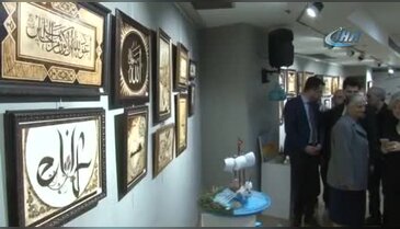 Bursa'da ahşabı yakarak yaptığı resimler, görenleri hayran bırakıyor