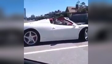 Çiftlik Bank vurguncusu Mehmet Aydın Uruguay'da Ferrari ile görüntülenmiş!