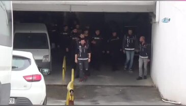 Ünlü oyuncuya uyuşturucu baskını!