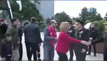 Bursa'da şehit çocuklarından jandarmaya çıkarma