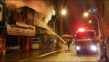 Bursa'da pide salonu çıkan yangında küle döndü
