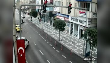 Zincirleme kaza anı saniye saniye kaydedildi