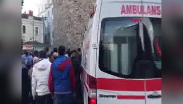 Galata Kulesi'nden bir kadın aşağıya düştü