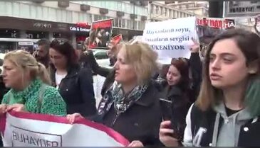 Bursa'da hayvanseverlerden katliama tepki