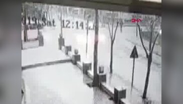 Kanalizasyonda metan gazı patlaması paniğe neden oldu
