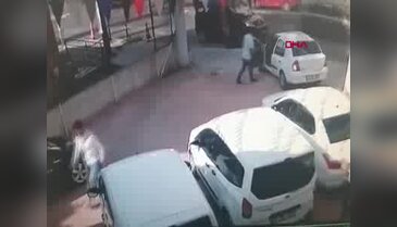 Beğendiği aracı kontrol ederken bir anda gaza basınca...
