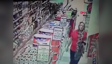 Marketçiyi canından bezdiren hırsızlar kameraya yakalandı