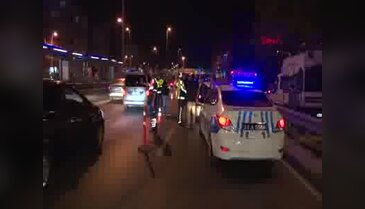 Kaza yapan sürücünün ayak parmakları koptu