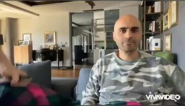 Ünlü çift evden güldürdü