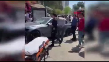 Adana'da otomobil, otobüs durağına daldı: 2'si ağır, 7 yaralı