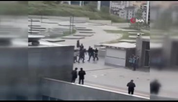 İstanbul'da Adliye önünde aileler birbirine girdi