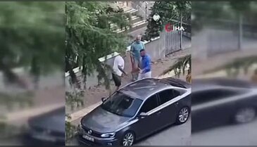 Ağabeyini darbedeni bıçakladı: O anlar kamerada