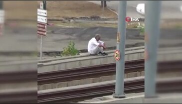Tramvay üst geçidinde şaşkına çeviren anlar