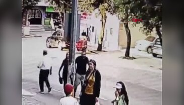 Bursa'da pes dedirten görüntü! El ele geldiler hırsızlık yaptılar