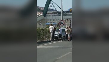 Bursa'da kontrolünü kaybetti: Yolun ortasına çıktı!