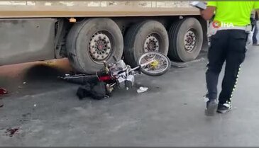 Tır motosiklete çarptı! Ölü ve yaralılar var...