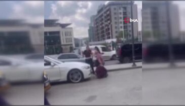 Bursa'da trafik ortasında tekme tokat kavga!