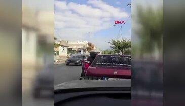 Bursa'da değişik kavga! Araçtan inmeyince camdan içeri girmeye çalıştı