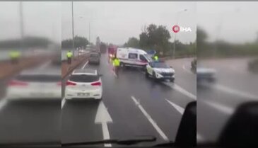 Bursa'da kontrolden çıktı, bariyerlere saplandı! 1'i ağır 2 kişi...