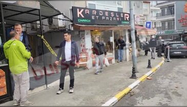 Güllü'nün evinin önünde hareketli dakikalar!