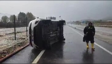 Bursa'da sağanak yağış kaza getirdi!