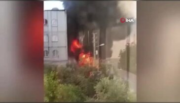 Park halindeki halk otobüsü alevler içinde kaldı...