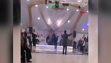 Bursa'da sahne alan sanatçı, kalp krizi geçirerek hayatını kaybetti
