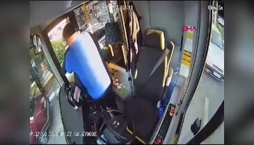 Otobüs şoförü Heimlich manevrası ile hayat kurtardı! O anlar kameralara yansıdı...