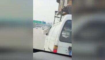 Bursa trafiğinde akılalmaz görüntü! Gören telefona sarıldı