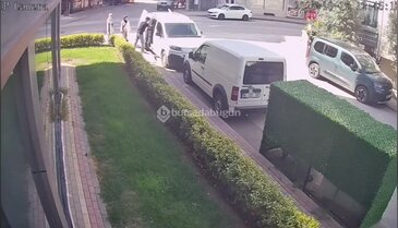 Bursa'da apartmanlara dadanan iki kadın kamerada!