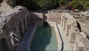 Antik kentteki hamama ziyaretçi akını