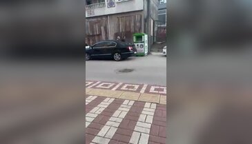 Bursa'da sürücüler temizlik görevlilerini canından bezdirdi!