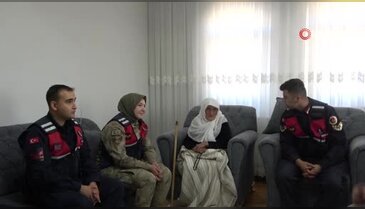 97 Yaşındaki Rabiye ninenin asker sevgisi