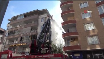 Evde yangın çıktı: 4 kişi dumandan etkilendi