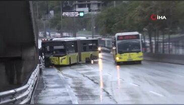 Alkollü İETT şoförü bariyerlere saplandı: 2 yaralı