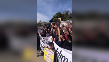 Atış Yapı mağdurları Carrefour önünde ses yükseltti! "Ev değil, adalet istiyoruz"