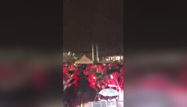 Yağmur altında Cumhuriyet coşkusu! Bursa Zeynep Bastık'ı bekliyor...