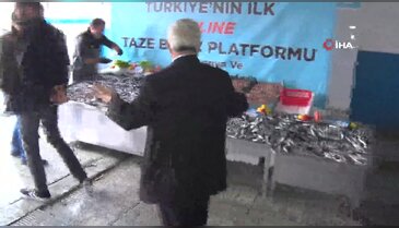 Tezgahlarda hamsi bolluğu: Fiyatlar dibe vurdu