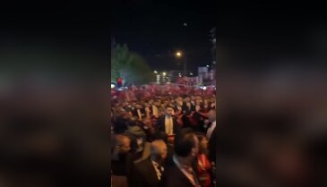 102. yıl coşkusu sokaklara taştı... Bursa'da Cumhuriyet yürüyüşü!