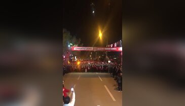 102. yıl coşkusu sokaklara taştı... Bursa'da Cumhuriyet yürüyüşü!