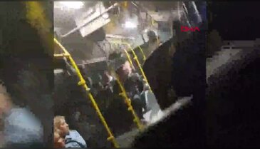 Bursa'da otobüste koltuk krizi! Birbirlerine vurdular...