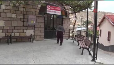 Mahallenin 60 yıllık ahşap ustası