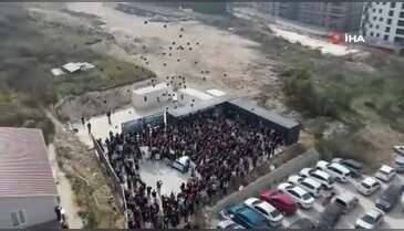 Bursa'da Atış Yapı'ya tepkiler büyüyor! Mağdur ailelerden 'siyah balon' eylemi...