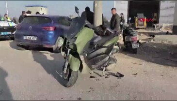 Bursa'da otomobille çarpışan motosikletin sürücüsü ağır yaralandı