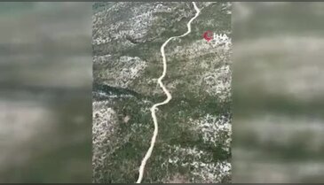 Bin 700 metreden paraşütle atladı! Kayalıklara düşerek yaşamını yitirdi...