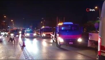 Bursa'da otomobil gece yarısı çarparak savruldu!