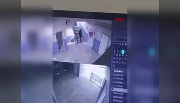 Akılalmaz olay! Okul müdürü, otizmli öğrenciyi merdivenlerden itti...