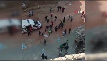 İnşaatta korkunç kaza! 25 metreden yere çakıldılar...