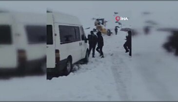 2600 rakımlı bölgede karda mahsur kaldılar! Yolcular böyle kurtarıldı